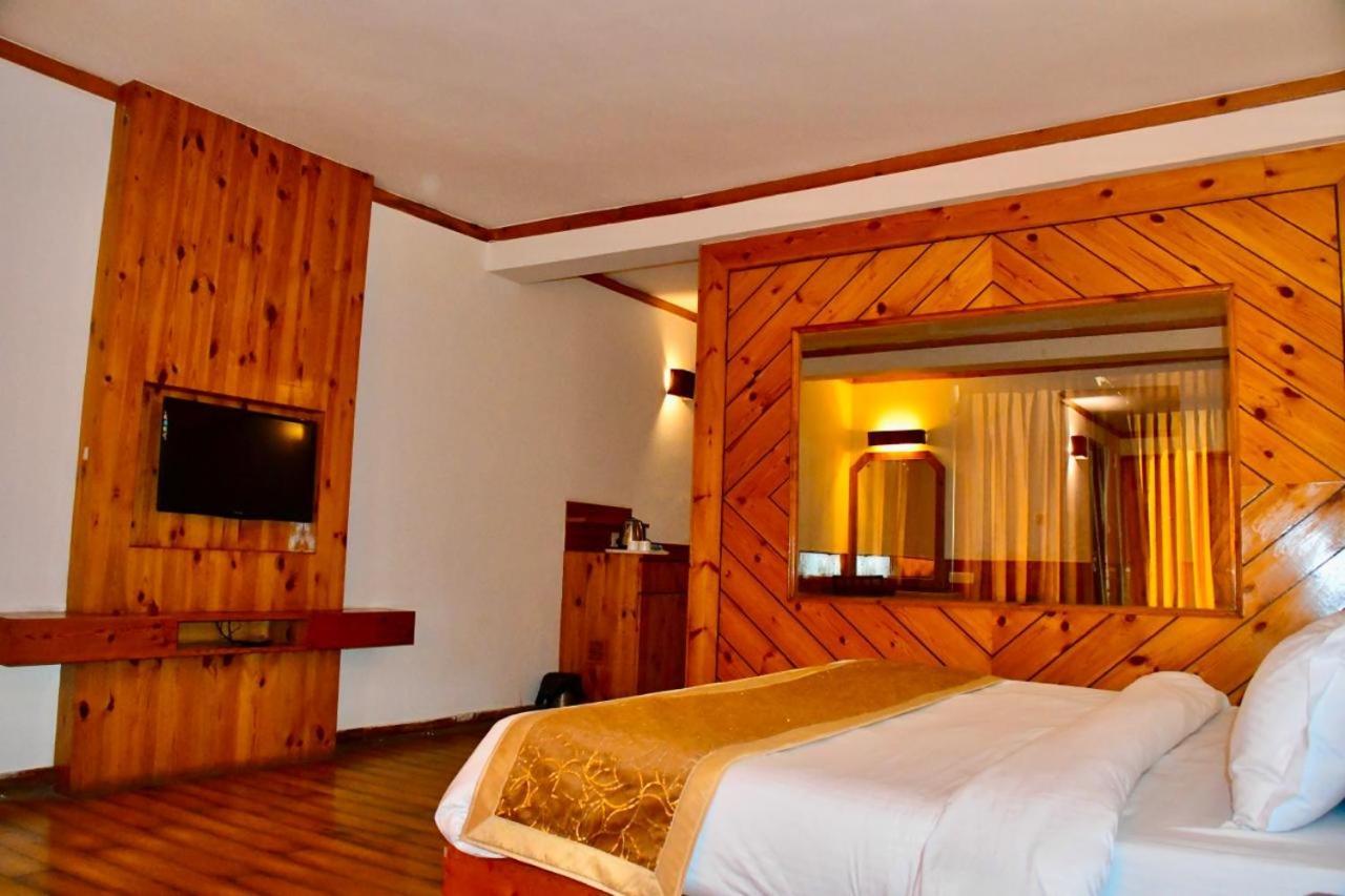 The Whispering Inn Resort And Bar Маналі Екстер'єр фото